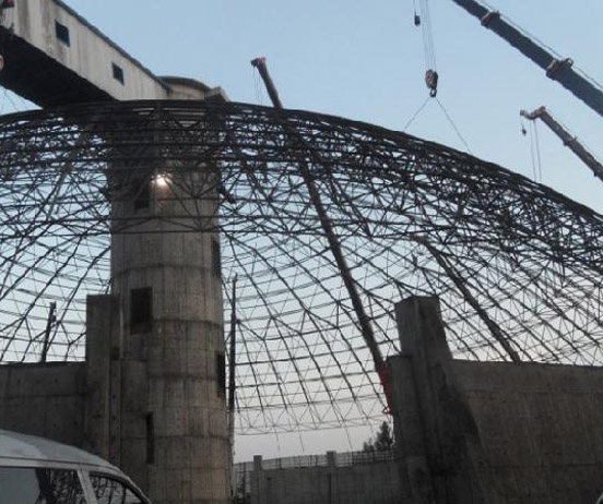 三亚网架分条或分块安装法